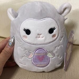 NWT Squishmallows Olana The Lamb 4"
